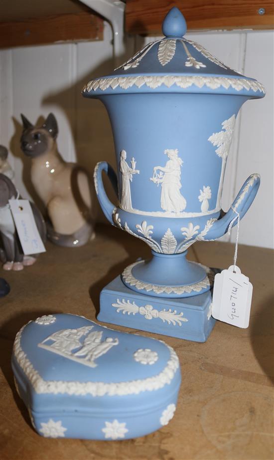 2 handled Wedgwood lidded Jasperware vase & a pot